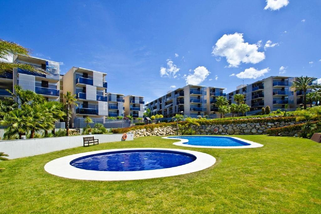 Uhc Paradise Village Family Complex サロウ エクステリア 写真