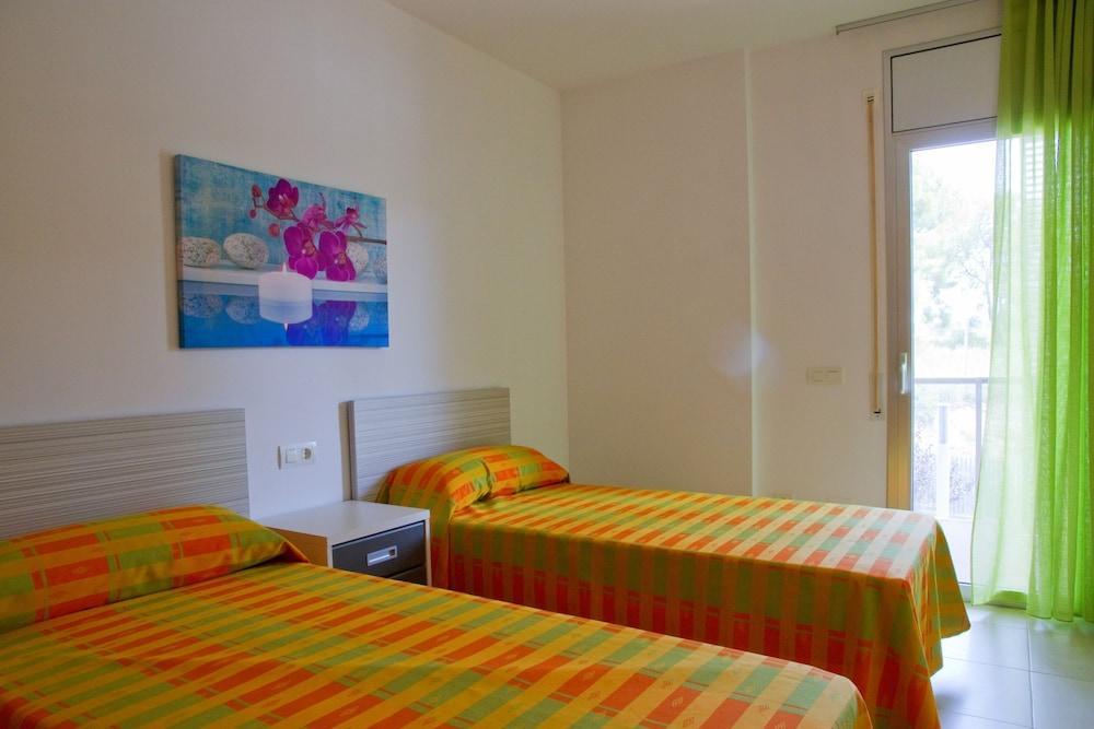 Uhc Paradise Village Family Complex サロウ エクステリア 写真